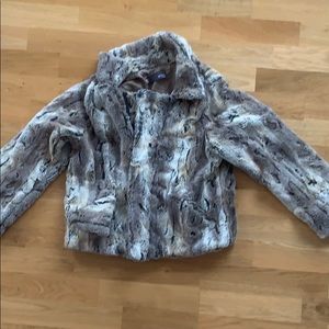 Faux fur crop bomber